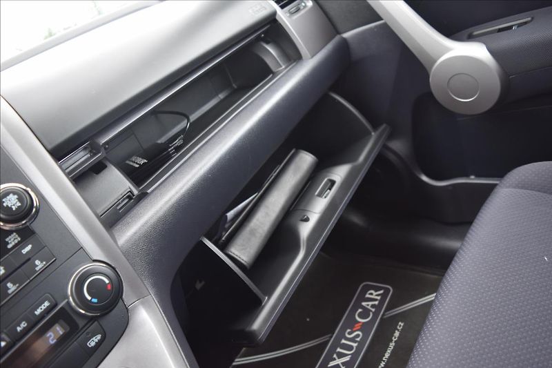 Honda CR-V 2,2 d 103KW TAŽNÉ 4X4 2XKOLA - fotka 47 z 50