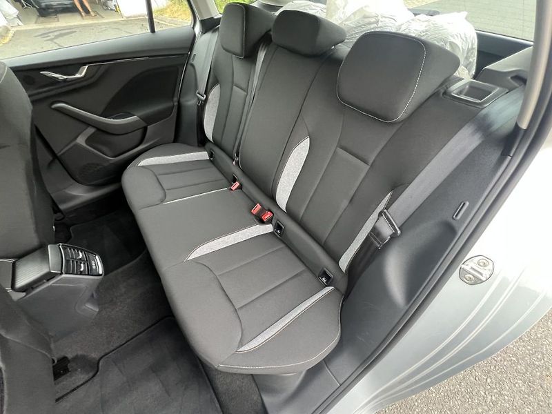 Škoda Scala Selection 1.0 TSI 85 kW - fotka 14 z 30