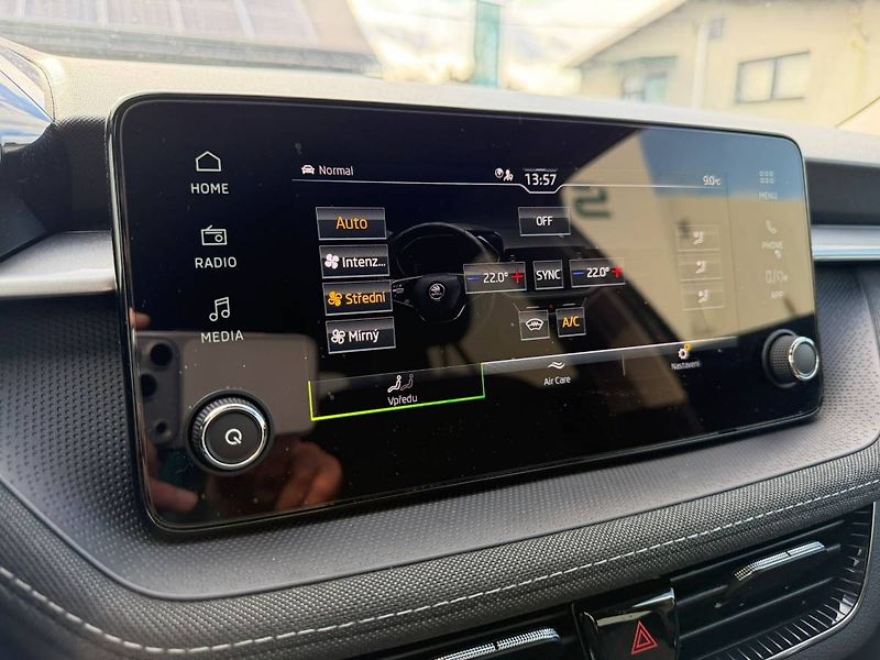 Škoda Fabia Selection 1,0 TSI 70 kW 5° MP - fotka 21 z 35