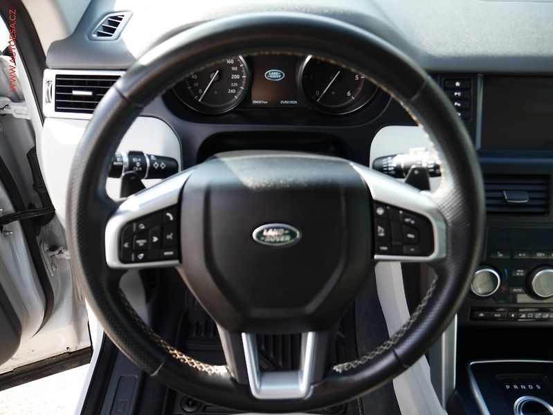 Land Rover Discovery Sport (2016) 2.0TD4 4x4, AT, bixen, panor - fotka 15 z 20
