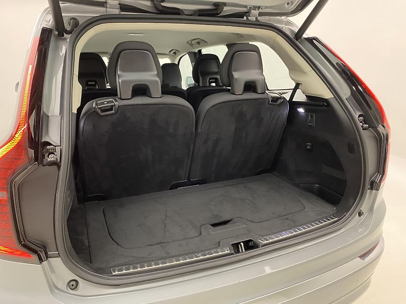 Volvo XC90 T8 AWD RECHARGE REZERVACE - fotka 34 z 59