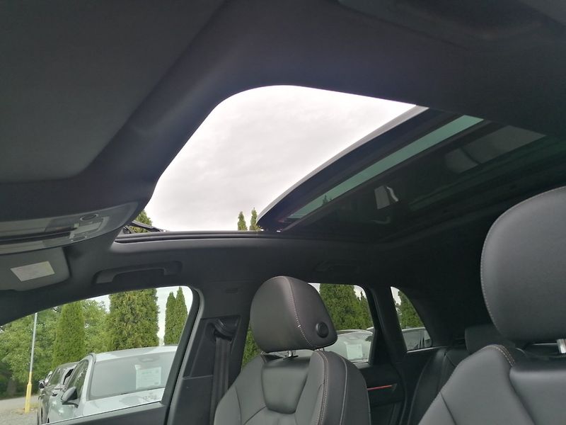 Audi Q3 (2021) 2.0 35 TDi S-Tronic,Kůže,Pano - fotka 11 z 39