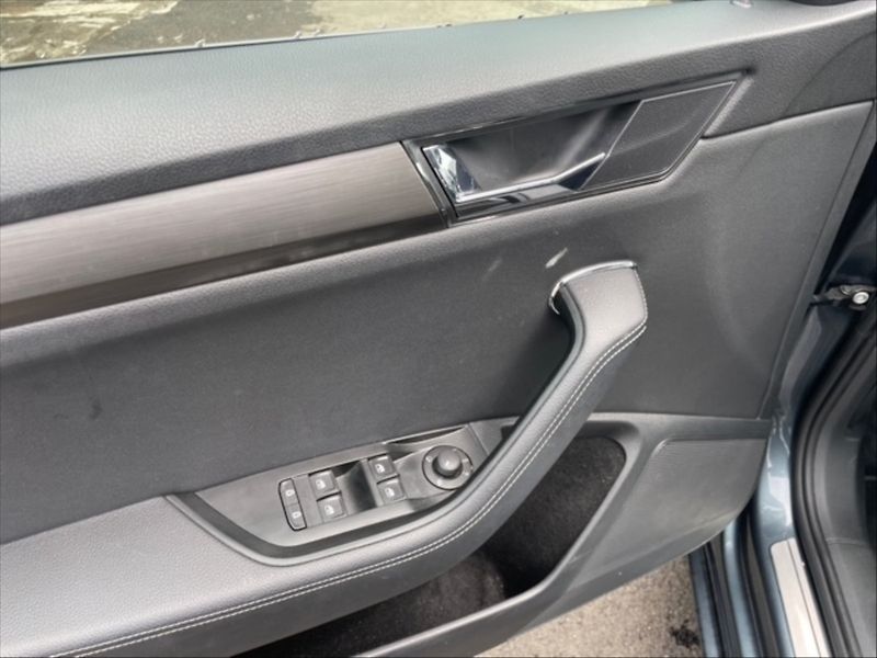 Škoda Superb 2,0 TDI 110 Style - fotka 11 z 11