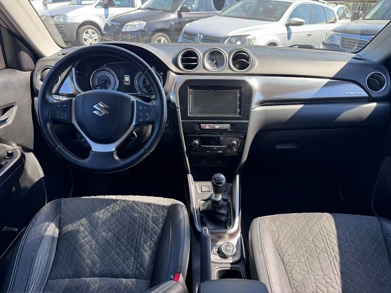 Suzuki Vitara (2019) 4X4 103 KW BOOS. TAŽNÉ 1.MAJ - fotka 23 z 50
