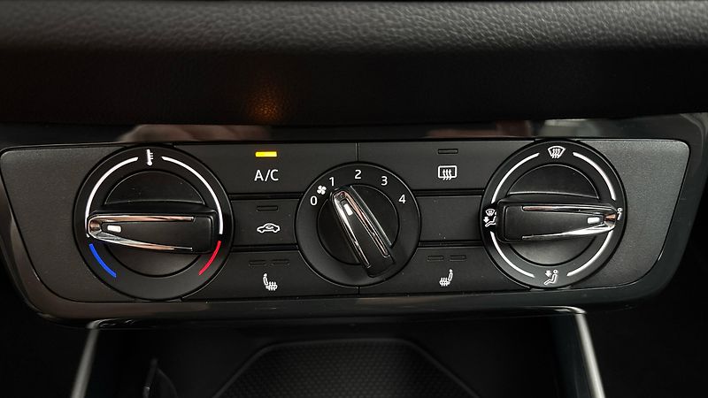 Škoda Fabia 1.0 TSI Style - fotka 13 z 23