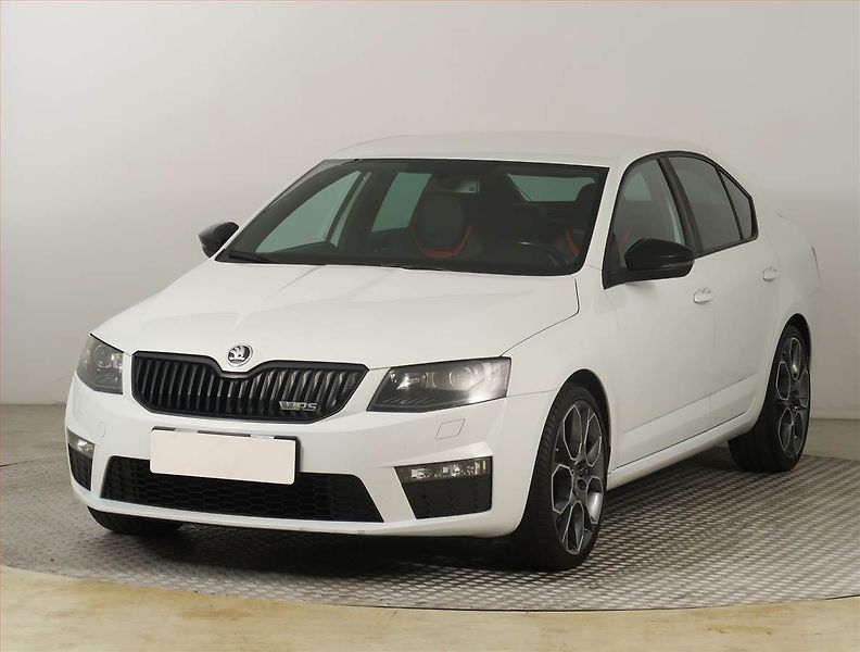 Škoda Octavia (2015) RS 2.0 TSI, Automat - fotka 2 z 19