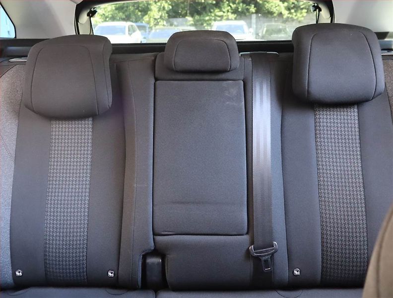Peugeot 3008 (2017) 1.2 PureTech, Automat - fotka 10 z 22