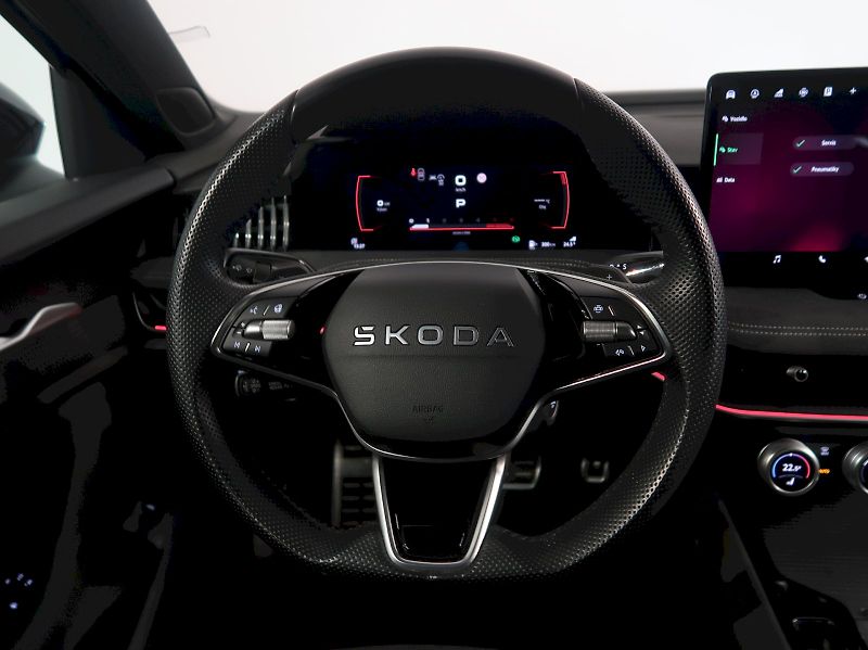 Škoda Superb (2025) SPORTLINE 2.0TDI 110KW DSG LED - fotka 18 z 47