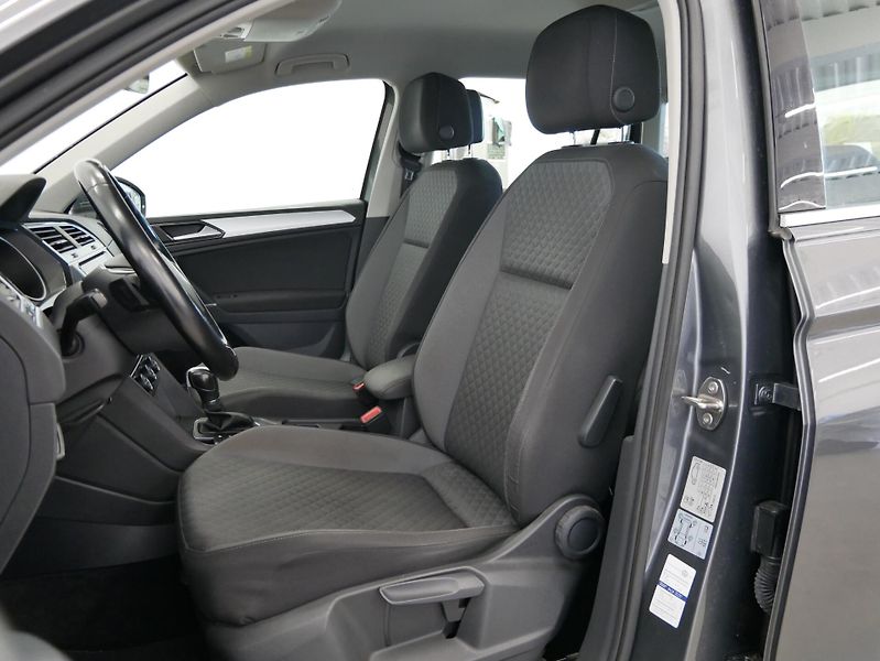 Volkswagen Tiguan - fotka 12 z 27