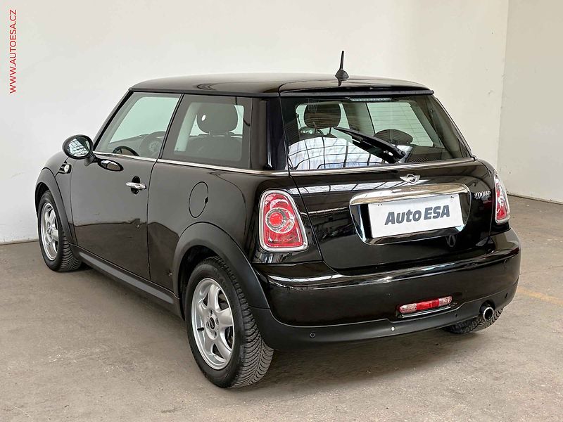 Mini Cooper (2011) 1.6 i, Výhřev sed - fotka 6 z 14