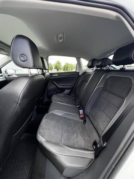 Volkswagen Taigo 1.5TSI 110kW DSG Style DPH - fotka 24 z 27