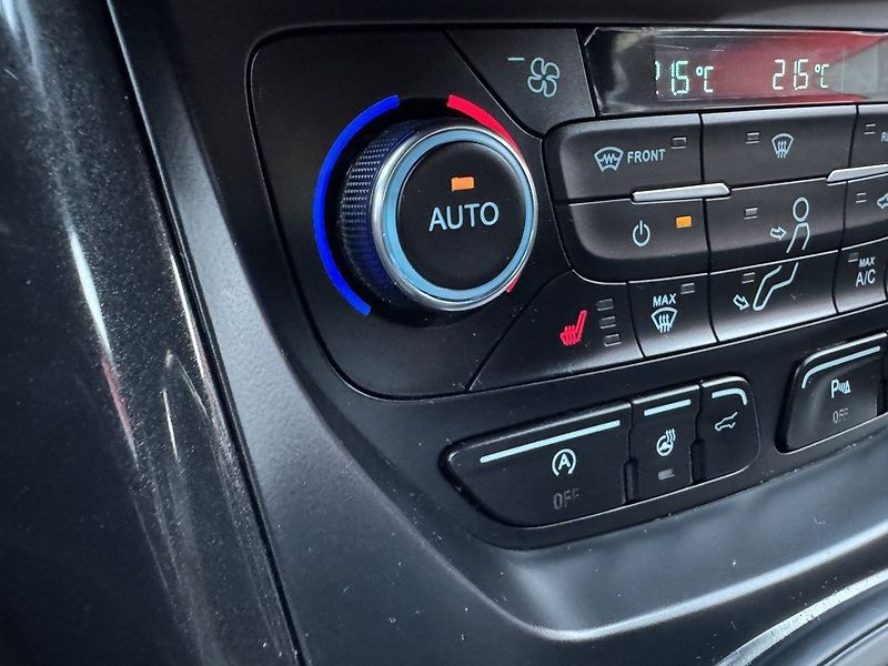 Ford Kuga (2019) 2.0 TDCi ST-Line Xenony AT - fotka 15 z 48