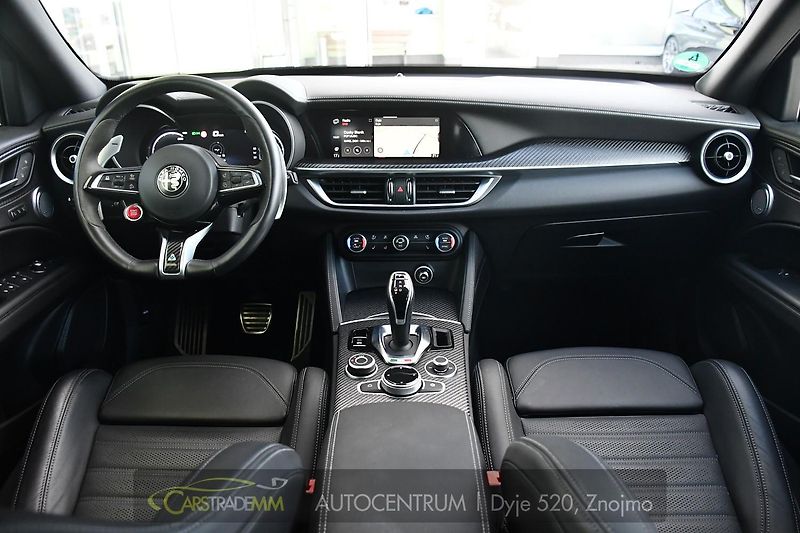 Alfa Romeo Stelvio 2.9V6 Bi-T.382 kW QUADRIFOGLIO - fotka 20 z 56