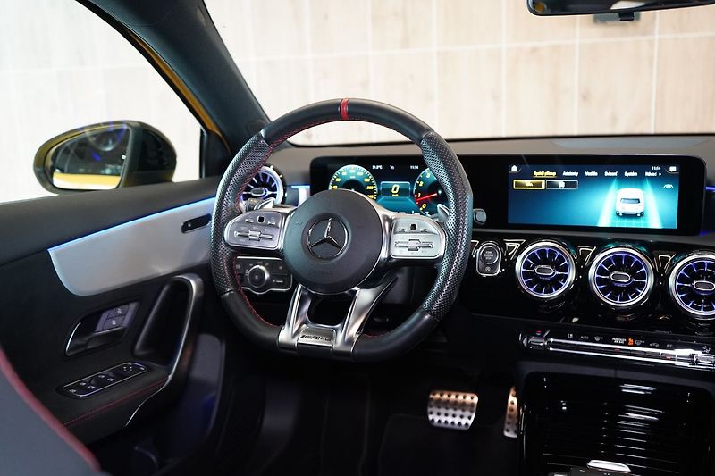 Mercedes-Benz Třídy A 35 AMG 4MATIC, AERO, Kamera - fotka 43 z 44