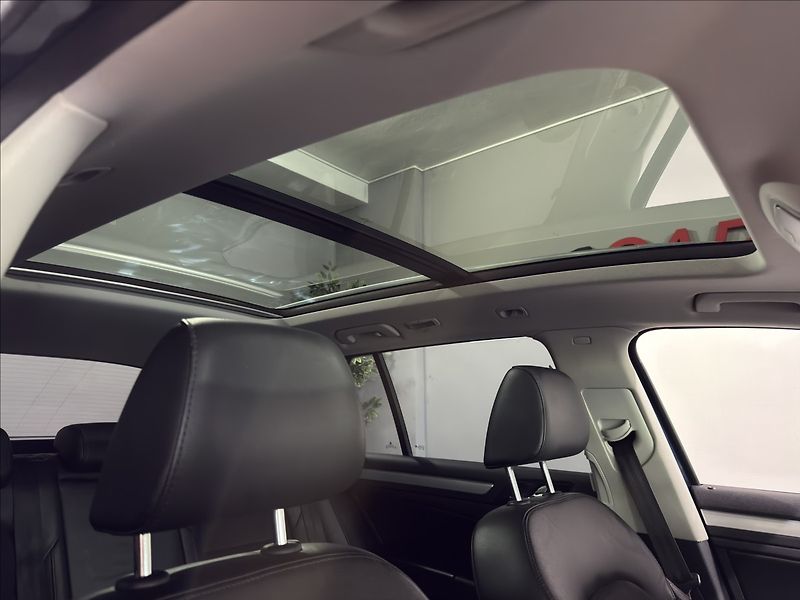Škoda Superb 2,0   TSI DSG 147kW ELEG PANO - fotka 29 z 41