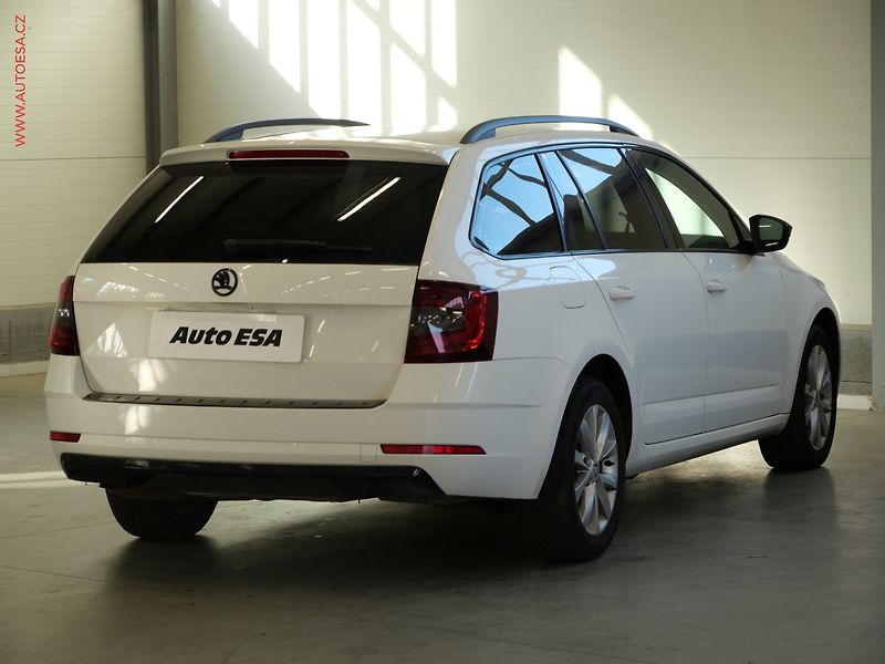 Škoda Octavia (2019) 2.0 TDi 4X4, ČR, Style, DSG - fotka 4 z 18