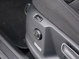Volkswagen Touran 1,8 TSI 132kW DSG R-Line 7míst - náhled 15