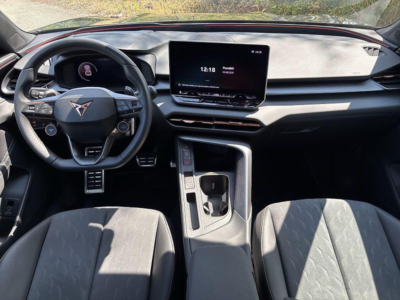 Cupra Terramar (2026) 2.0 TSI 204k DSG 4WD - fotka 5 z 33