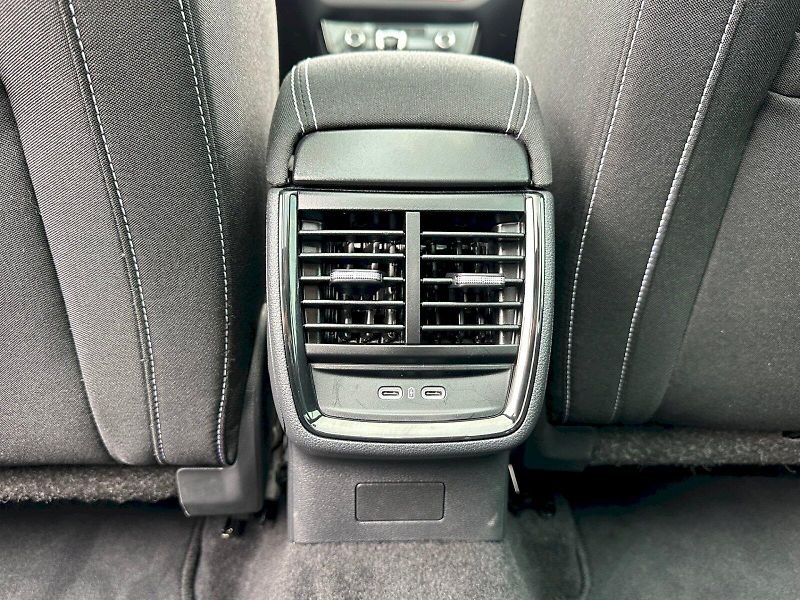 Škoda Kamiq (2025) 1,0 TSI / 85 KW / DSG / Monte - fotka 23 z 30