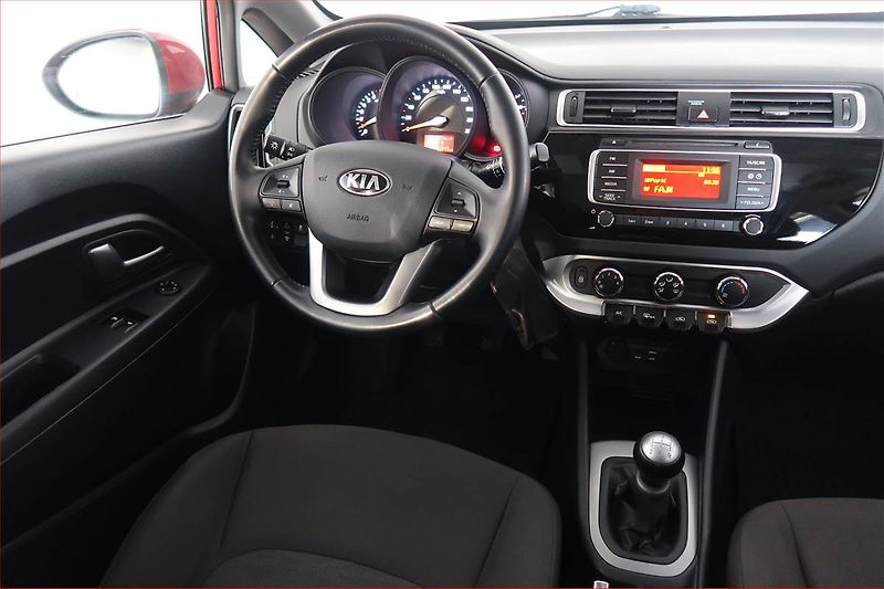 Kia Rio (2016) 1.25 CVVT, Park. senzory - fotka 7 z 15