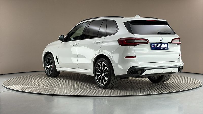 BMW X5 30d AUT xDrive M-paket - fotka 2 z 29