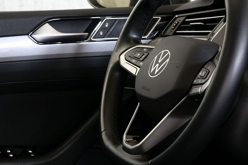 Volkswagen Passat 2.0TDI 110kW Webasto Pano Tažn - fotka 15 z 31