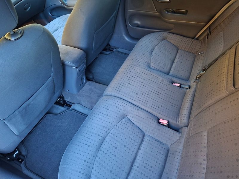 Renault Laguna (2004) 1.9dCi 79kW - fotka 23 z 28