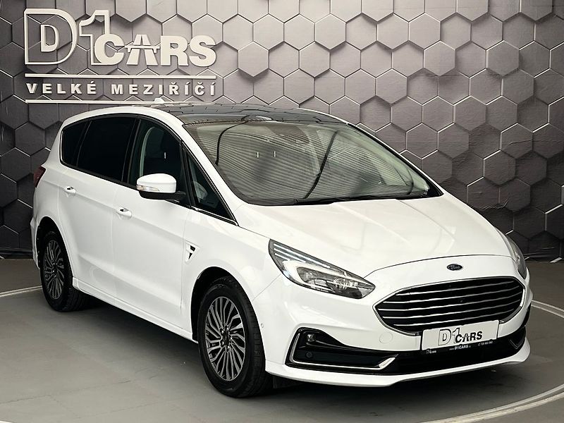 Ford S-MAX 2.0 EB Titanium LED manuál - fotka 5 z 65
