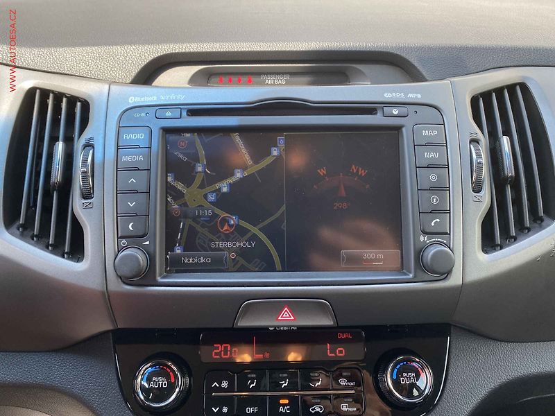 Kia Sportage (2014) 1.6 GDi, AC, TZ, navi - fotka 16 z 17