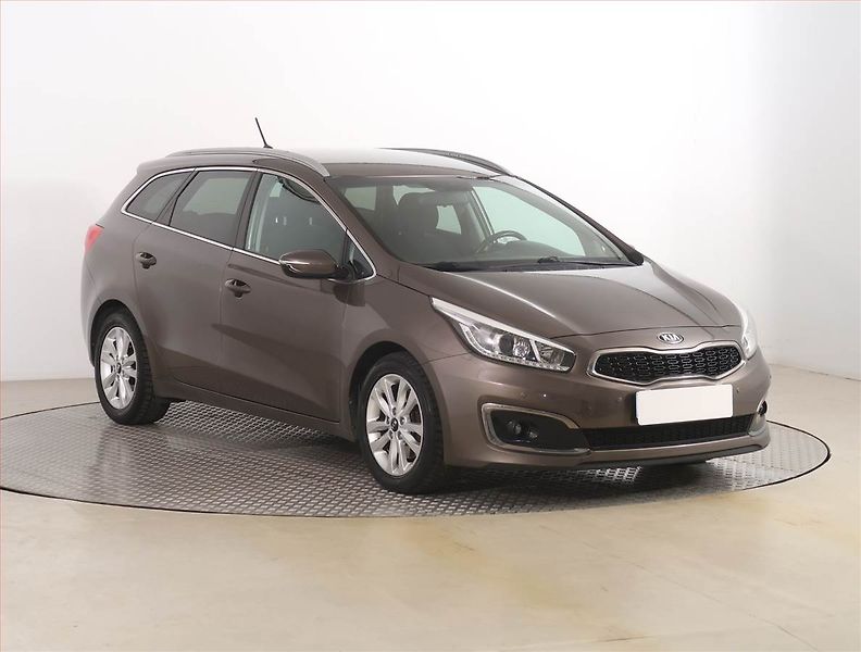 Kia Ceed (2016) 1.0 T-GDI, Serv.kniha - fotka 1 z 17