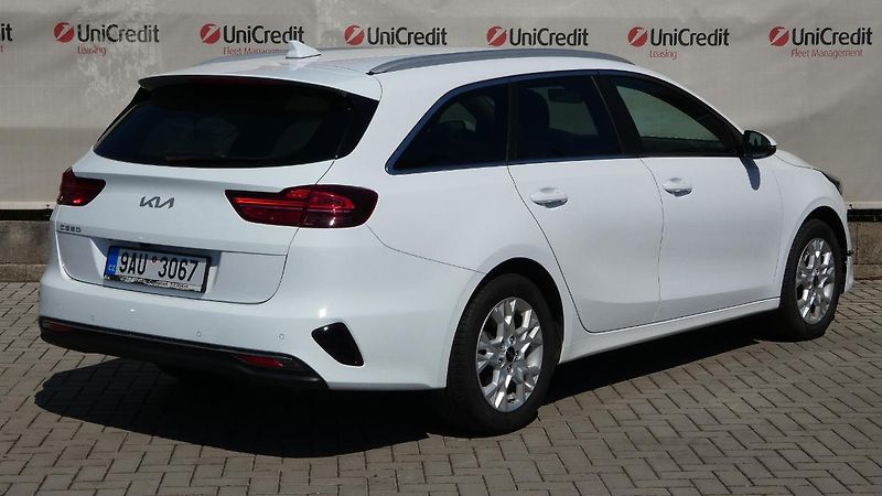 Kia Ceed 1.6 CRDi Comfort SW - fotka 3 z 22