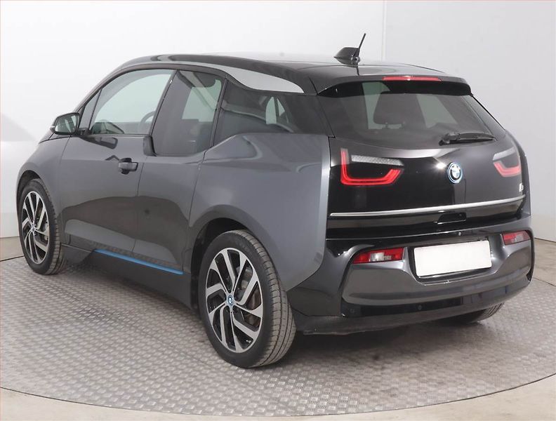 BMW i3 (2021) 120Ah BEV, SoH 92% - fotka 4 z 18