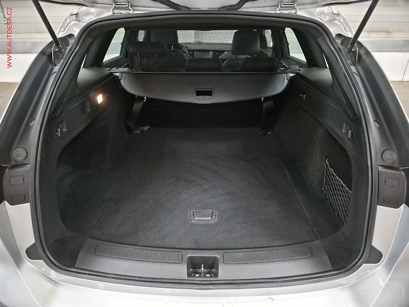 Opel Insignia (2021) 2.0 CDTi, AT, LED, navi - fotka 7 z 18