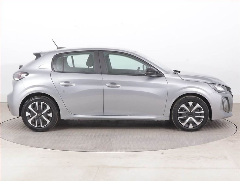 Peugeot 208 (2024) Active 1.2 PureTech - fotka 6 z 15