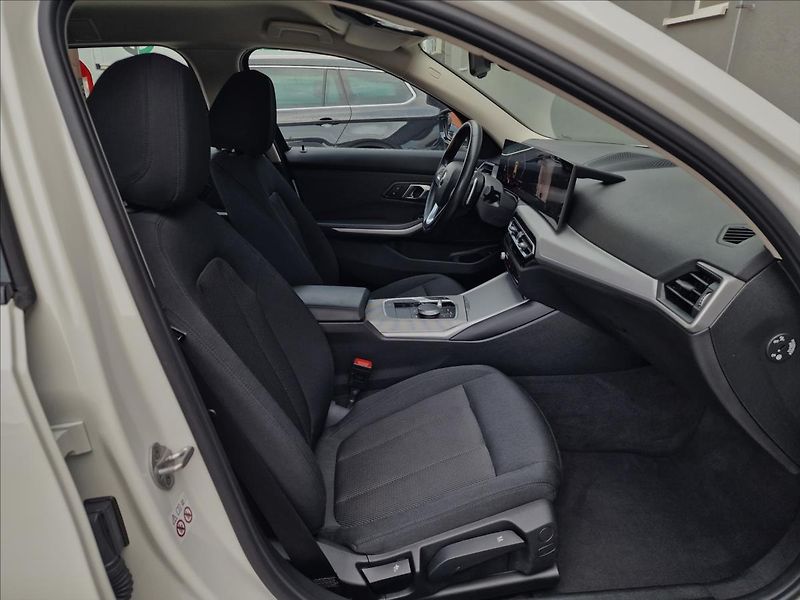 BMW Řada 3 320d LCI, původ ČR,1.Majitel - fotka 14 z 50