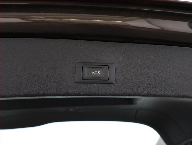 Audi Q5 (2016) 2.0 TDI, 4X4, Automat - fotka 19 z 21