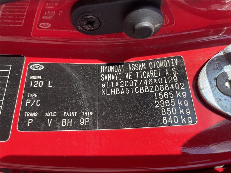 Hyundai i20 1,4 i 73kw Automat, Klima, LPG - fotka 21 z 28