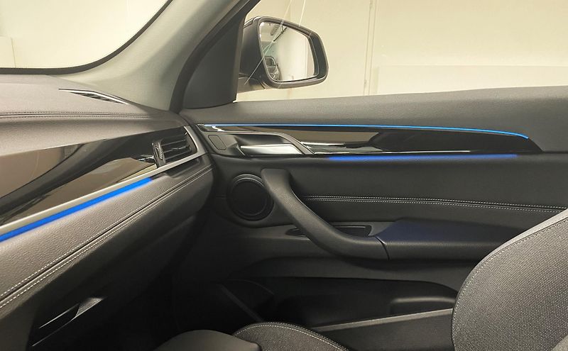 BMW X1 xDrive25e, ČR, 1.MAJ - fotka 21 z 32