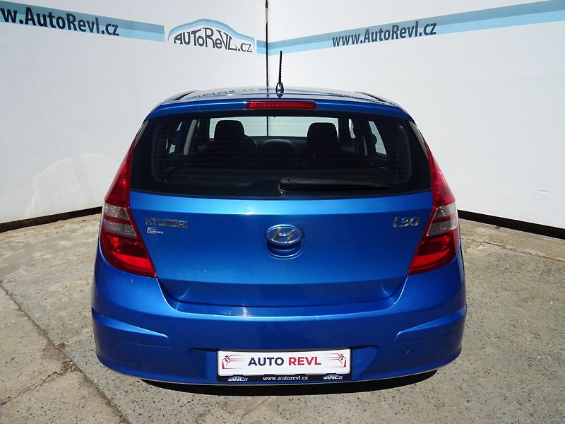 Hyundai i30 (2009) 1.4i,80kW,NovéČR,klima - fotka 21 z 21