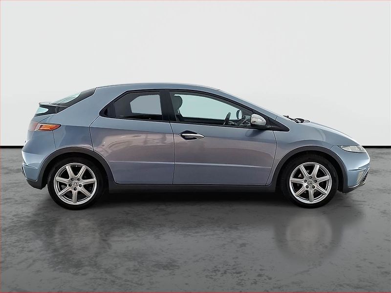 Honda Civic (2008) 1.4 i-DSI, po STK, servisované - fotka 6 z 22