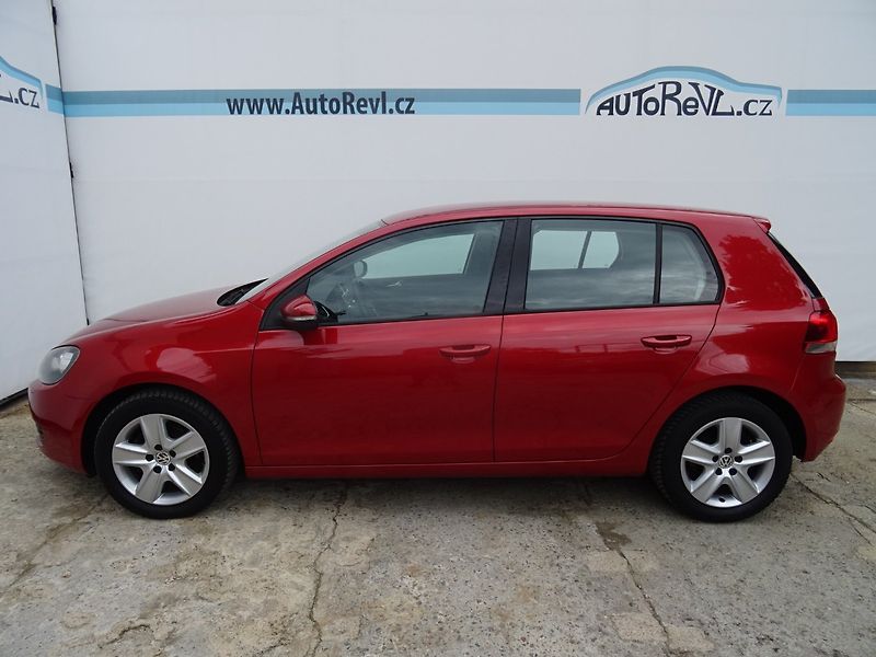 Volkswagen Golf (2009) 1.6i,75kW,1maj,S.kni,klima - fotka 8 z 25