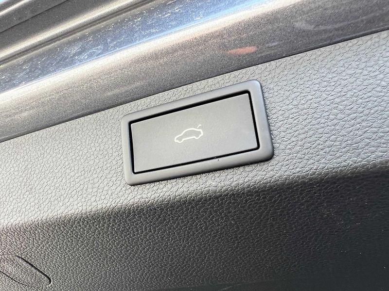 Škoda Karoq 2.0 TDi 110 kW 1.MAJITEL DPH - fotka 16 z 22