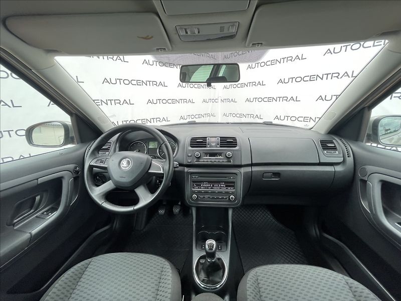 Škoda Roomster 1,2 TSi,77kW,serv.kn. - fotka 17 z 23