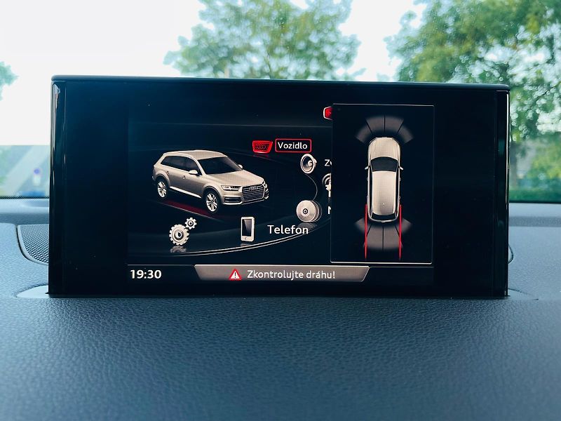 Audi Q7 3.0TDI AUT VÝHŘEV QUATTRO - fotka 39 z 54