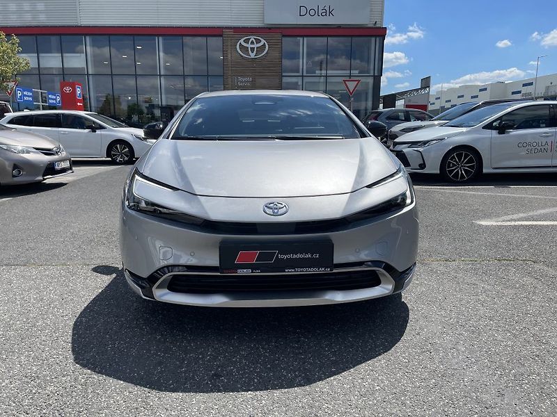 Toyota Prius 2.0 Plug-in Hybrid Prestige - fotka 9 z 30