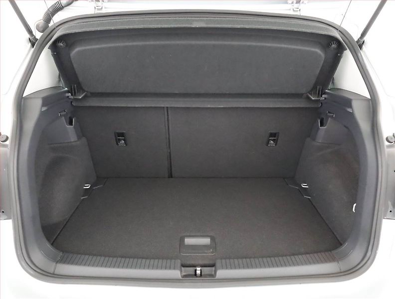Volkswagen T-Cross (2022) R-Line 1.5 TSI - fotka 15 z 16