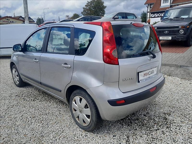 Nissan Note 1,4 i - fotka 5 z 41