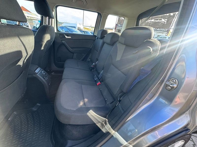 Škoda Yeti (2010) DSG 4X4 2,0TDI 103KW TAŽNÉ DPH - fotka 27 z 42