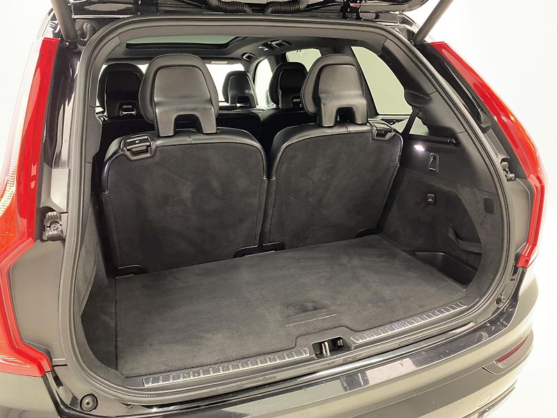 Volvo XC90 B5 AWD R-DESIGN AUT 7míst - fotka 36 z 52