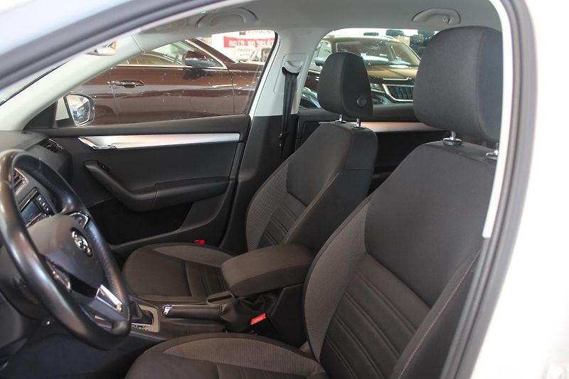 Škoda Octavia (2019) 2.0TSI DSG 4x4 140kW  - fotka 15 z 29